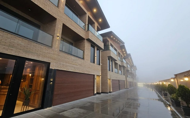 نمای کلی متل مُلک قدوس سرعین